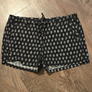 GAP Black and White Women's Cargo Shorts